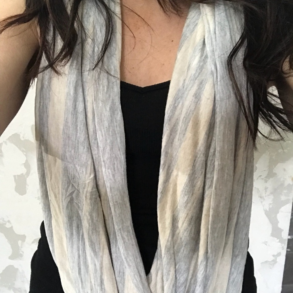 J crew 100 ways to wear wrap gray/white